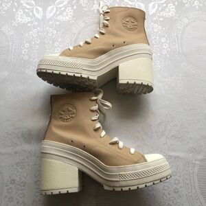 Converse All Star Chuck Taylor Platform 70 De Luxe Lace-Up Boots Women’s Size 10